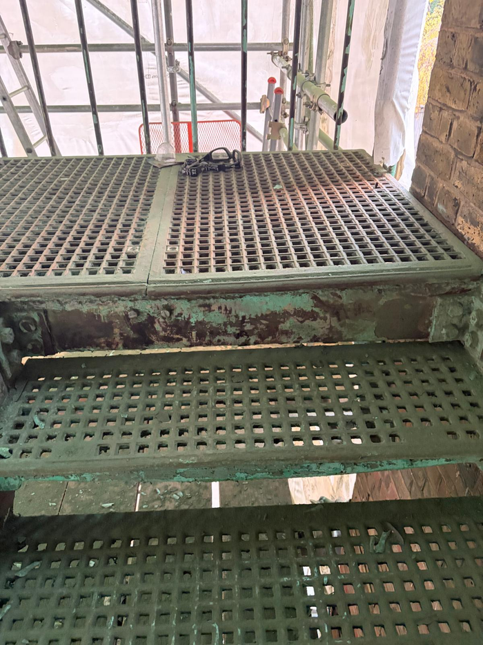 rs_img06_green_stairs