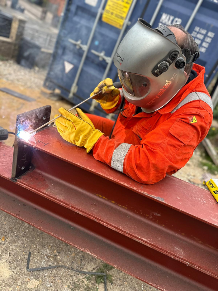 rs_img13_welder_crystal